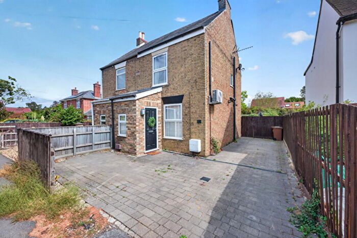 2 Bedroom Semi-Detached House For Sale In Elwyn Road, March, PE15