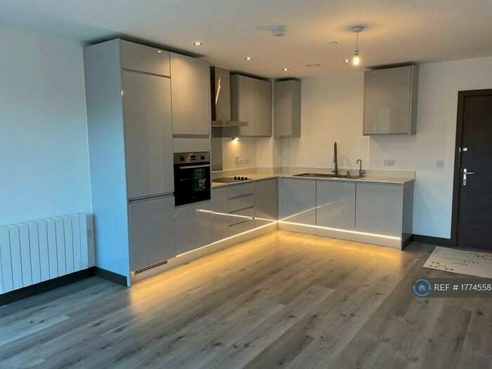 1 Bedroom Flat To Rent In Leander Heights, Maidstone, ME14