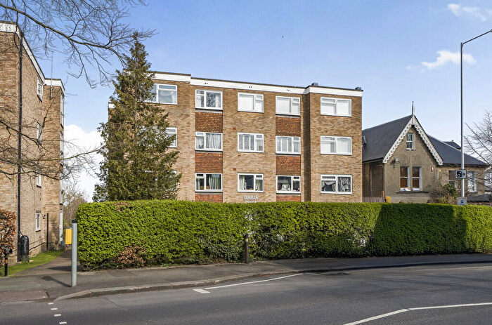 1 Bedroom Flat For Sale In Dunbar Court, Carshalton Grove, Sutton, SM1