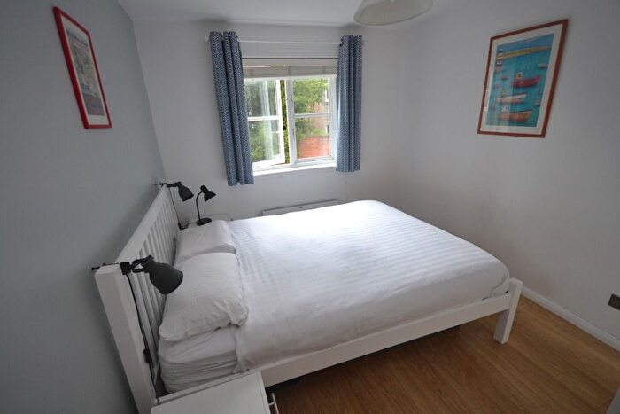 1 Bedroom Flat To Rent In Tytler Gardens, Abbeyhill, Edinburgh, EH8