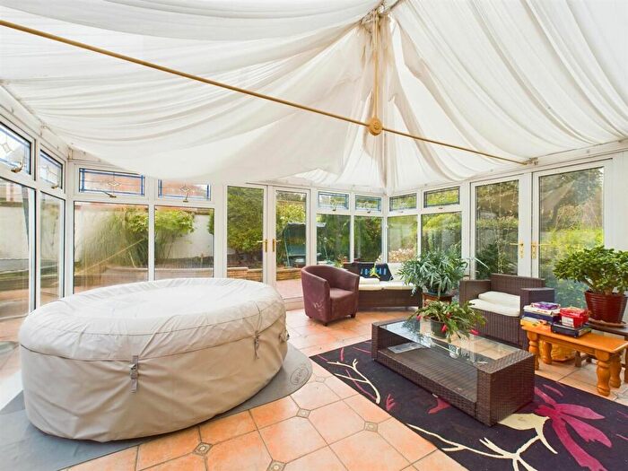 7 Bedroom Detached House For Sale In Jessops Lane, Gedling, Nottingham, NG4