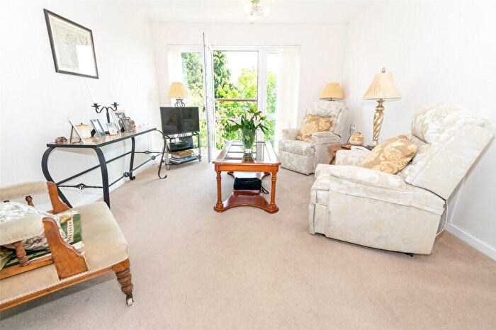 2 Bedroom Flat For Sale In East Road, Middlewich, CW10
