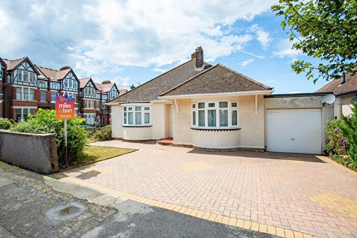 2 Bedroom Bungalow For Sale In Tyndale Park, Herne Bay, CT6