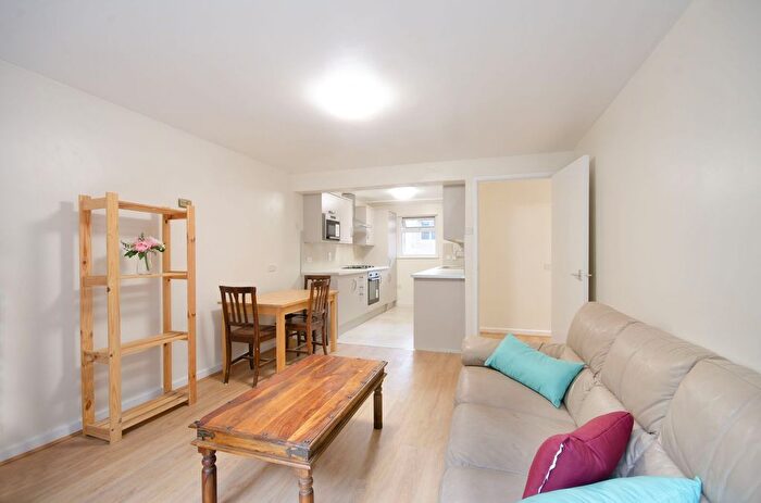 1 Bedroom Flat To Rent In Garrick Close, Park Royal, London, W5