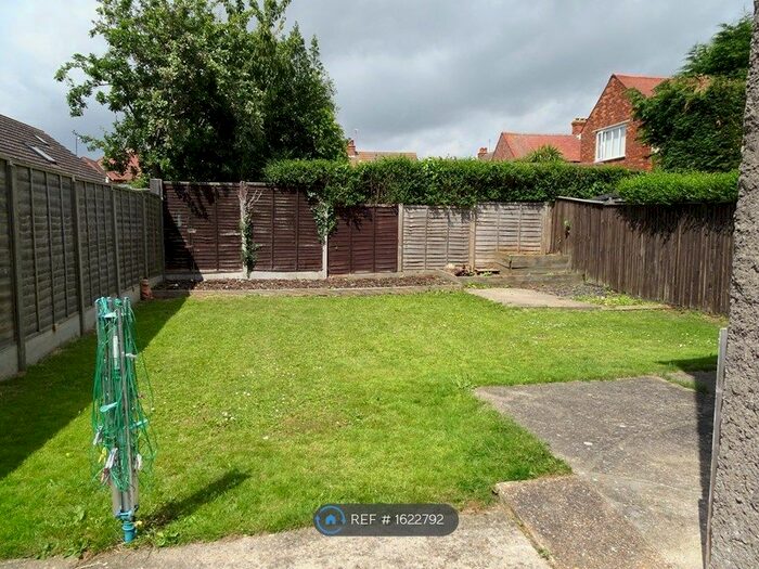 2 Bedroom Flat To Rent In Sunningdale Drive, Skegness, PE25