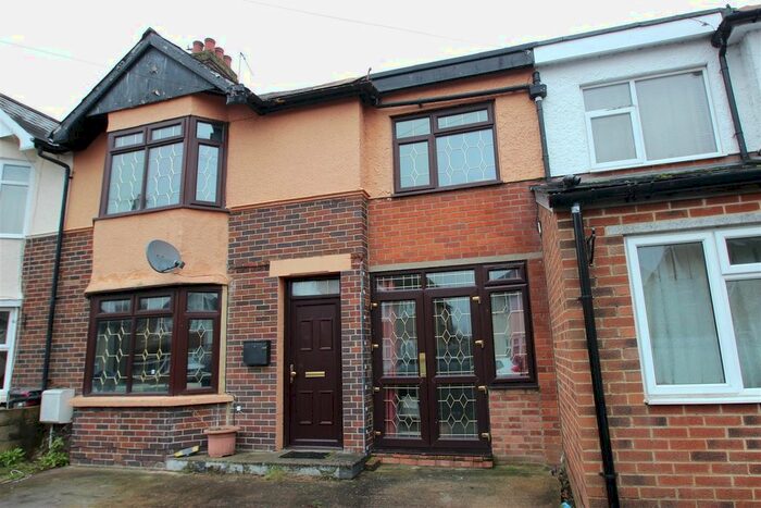 5 Bedroom Property To Rent In Cricket Road, Oxford, OX4