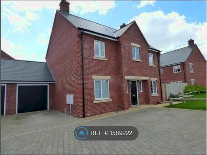 4 Bedroom Detached House To Rent In Weston Hall Lane, Daventry, NN11