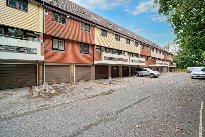 1 Bedroom Flat For Sale In Flat Atholl Court & Garage, Kingsway Gardens, Andover, SP10