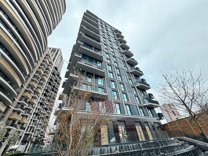 2 Bedroom Flat For Sale In White City Living, London, W12