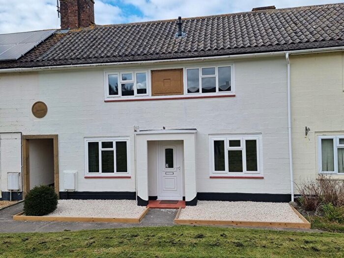 3 Bedroom Terraced House To Rent In Court Orchard, Bratton, BA13