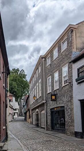 2 Bedroom Flat For Sale In Elm Hill, Norwich, NR3