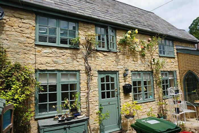 2 Bedroom Detached House To Rent In Weston Road, Olney, MK46