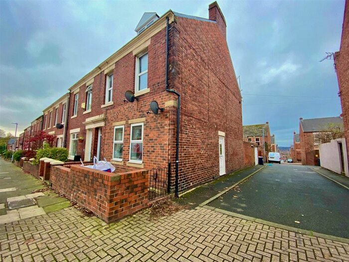 2 Bedroom Flat To Rent In Eastbourne Avenue, Bensham, Gateshead, NE8