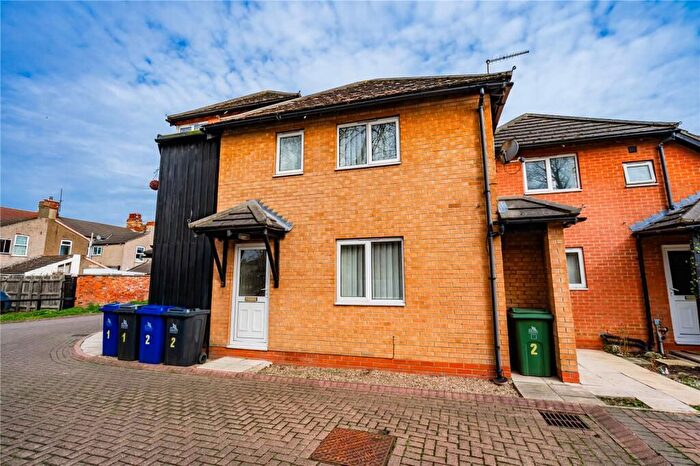 1 Bedroom Maisonette For Sale In Intax Farm Mews, Grimsby, DN32