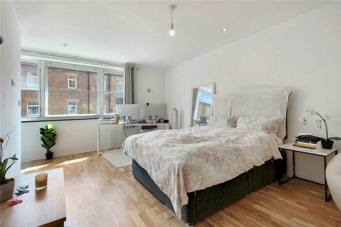 Flat To Rent In Cumberland Terrace Mews, Regent's Park, London, NW1