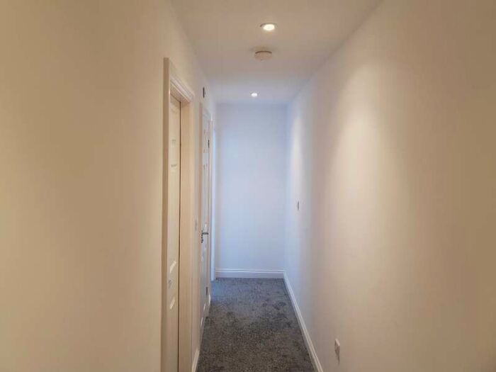 1 Bedroom Studio Flat To Rent In Fawcett Street Sunderland, SR1