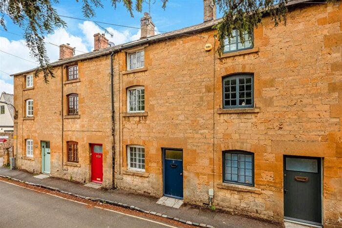 3 Bedroom Terraced House For Sale In East Street, Moreton-In-Marsh, GL56