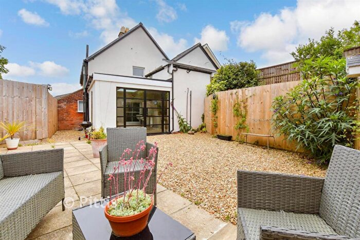 3 Bedroom Semi-Detached House For Sale In Victoria Road, Freshwater, Isle Of Wight, PO40