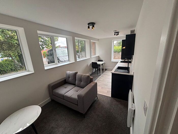 1 Bedroom Flat To Rent In West Street, Chesterfield, S40