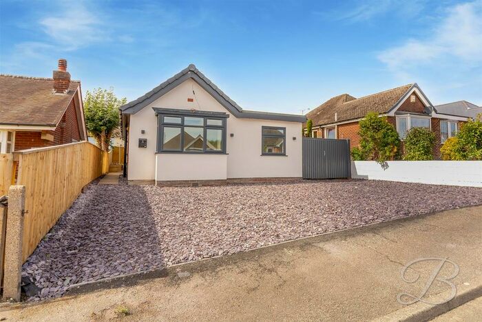 3 Bedroom Detached Bungalow To Rent In Allens Green Avenue, Selston, Nottingham, NG16