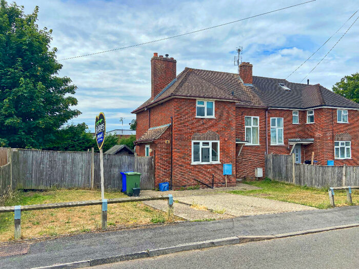 2 Bedroom Semi-Detached House To Rent In Wood Lane, Farnborough, GU14