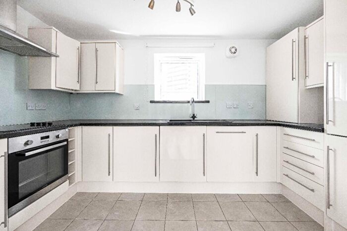 1 Bedroom Flat To Rent In Juniper Crescent, London, NW1