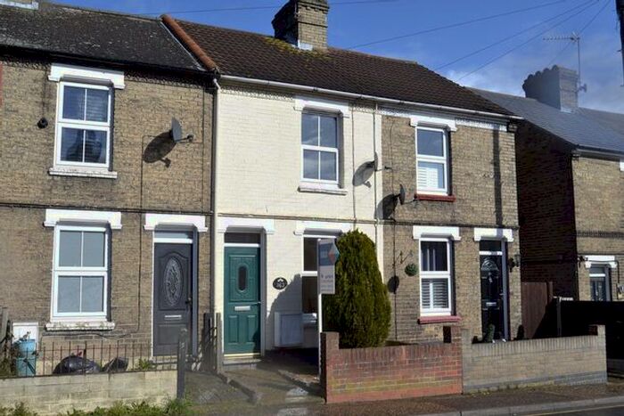 2 Bedroom Property To Rent In Bergholt Road, Colchester, CO4