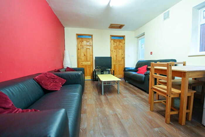 8 Bedroom Terraced House To Rent In Harrow Road, Selly Oak, Birmingham, B29