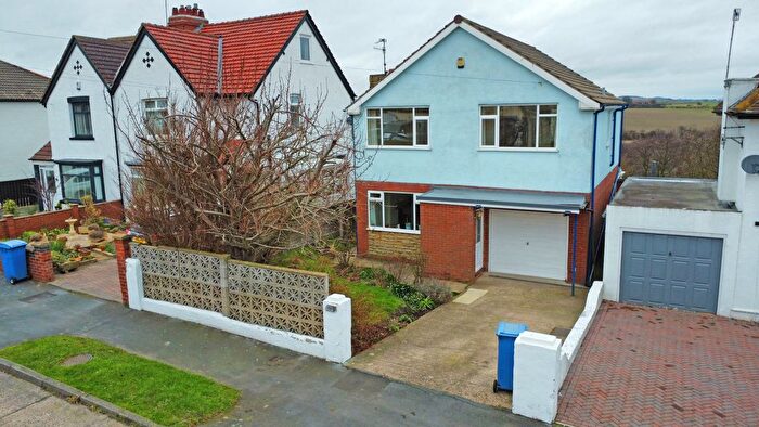 4 Bedroom Detached House For Sale In Scholes Park Road, Scarborough, YO12