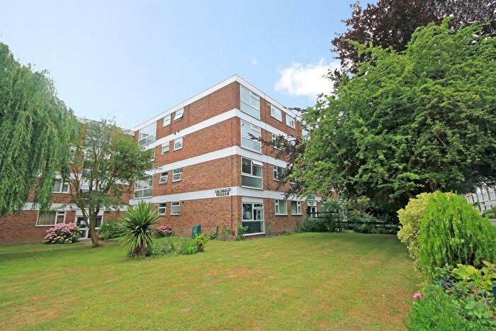 2 Bedroom Flat To Rent In Gordon Road, Ealing, W13