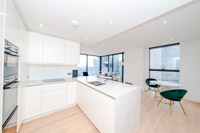 2 Bedroom Apartment To Rent In Hampton Tower, Marsh Wall, E14