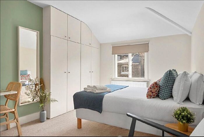 3 Bedroom Flat For Sale In Handforth Road, London, SW9