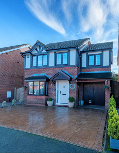 4 Bedroom Detached House For Sale In Beechwood Drive, Great Sutton, Cheshire, CH66