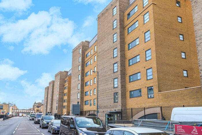 1 Bedroom Flat To Rent In Commercial Road, Limehouse, London, E14