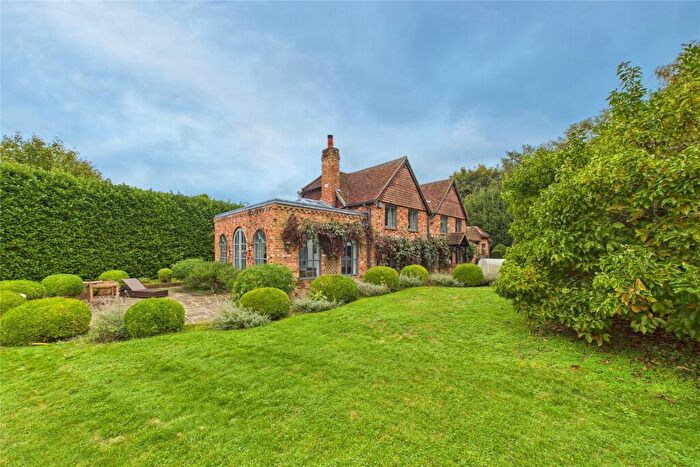 5 Bedroom Detached House To Rent In Gilchrist Way, Littlewick Green, Maidenhead, Berkshire, SL6