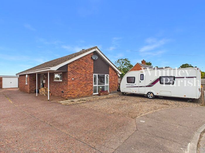 3 Bedroom Bungalow For Sale In Mill Close, Pulham Market, IP21