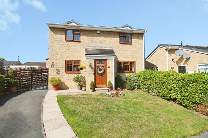3 Bedroom Detached House For Sale In Tudor Way, Dewsbury, WF12