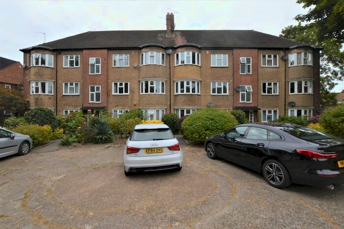 2 Bedroom Flat To Rent In Kingswood Road, London, E11