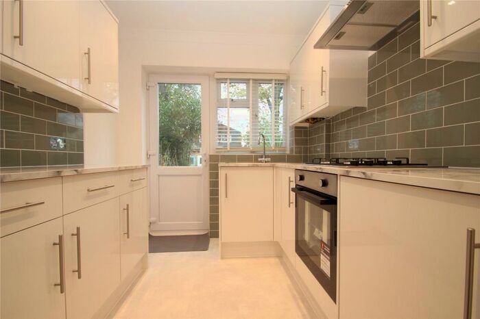 2 Bedroom Maisonette To Rent In Chalforde Gardens, Romford, Essex, RM2