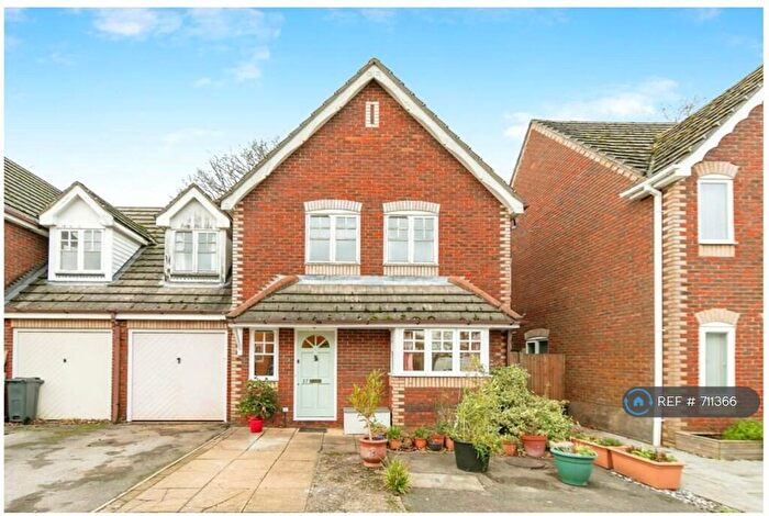4 Bedroom Detached House To Rent In Manor Park Close, Tilehurst, Reading, RG30