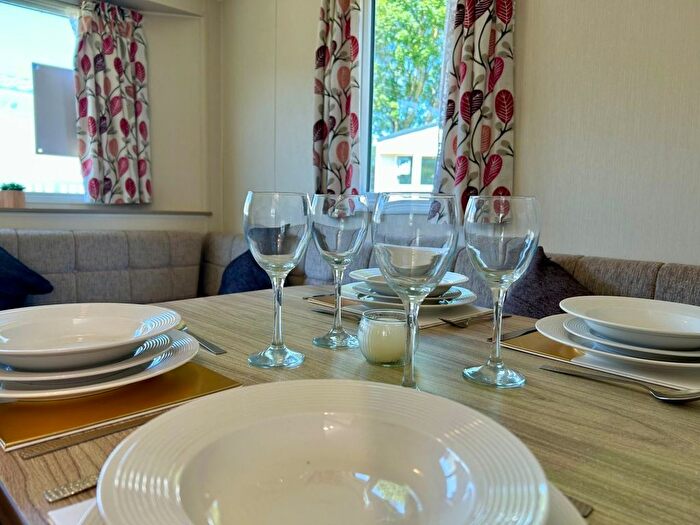 2 Bedroom Mobile/park Home For Sale In West Witton, Leyburn, DL8