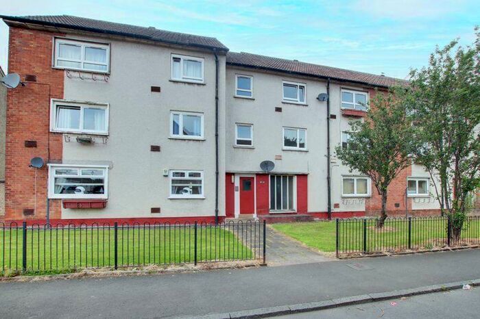 2 Bedroom Flat To Rent In Roseberry Place, Hamilton, ML3