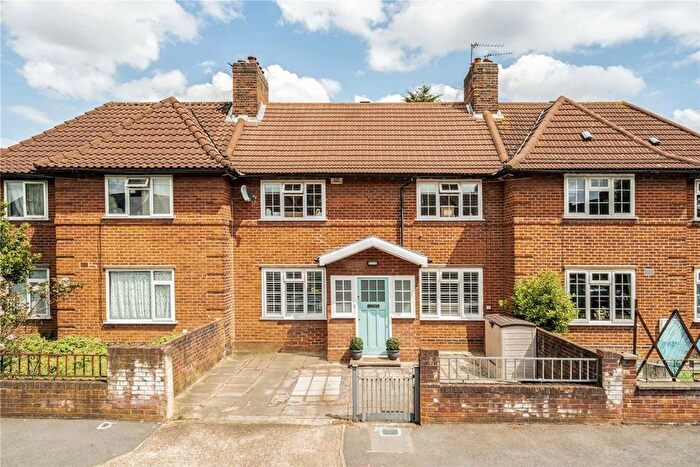 4 Bedroom Terraced House For Sale In Daffodil Street, Shepherds Bush, W12
