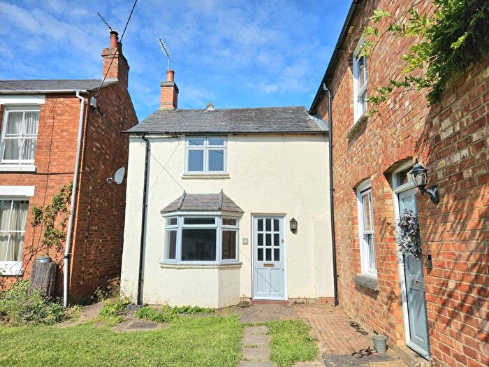 3 Bedroom Property To Rent In Sutton Street, Northants, NN7
