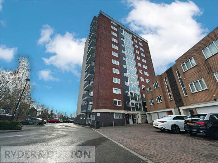 2 Bedroom Apartment To Rent In Lakeside Rise, Manchester, Greater Manchester, M9