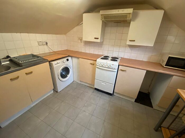 Flat To Rent In Monument Road, Birmingham., B16
