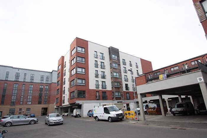 2 Bedroom Flat To Rent In Salamander Court, Leith, Edinburgh, EH6