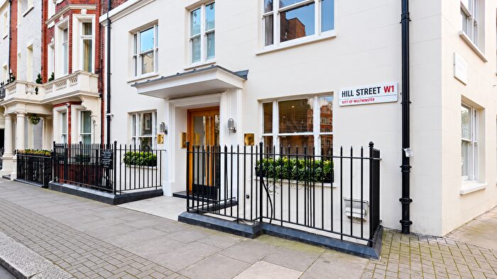 Studio To Rent In Hill Street, London, W1J
