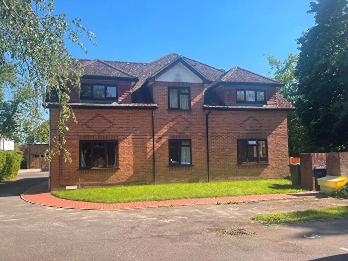 1 Bedroom Flat To Rent In Eastwood Road, Bramley, GU5