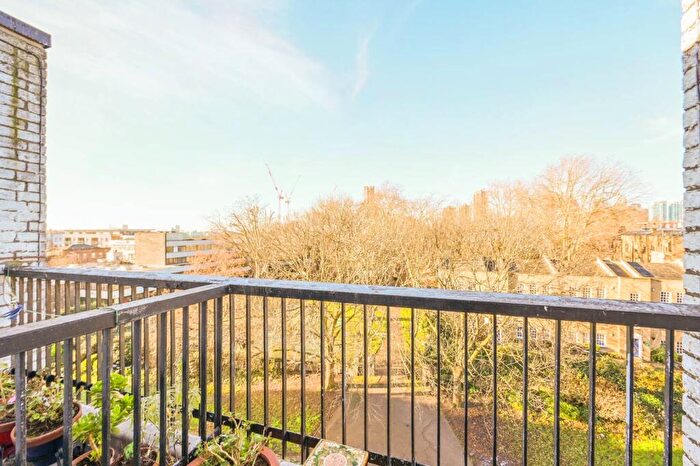 3 Bedroom Flat For Sale In Solander Gardens, Shadwell, London, E1